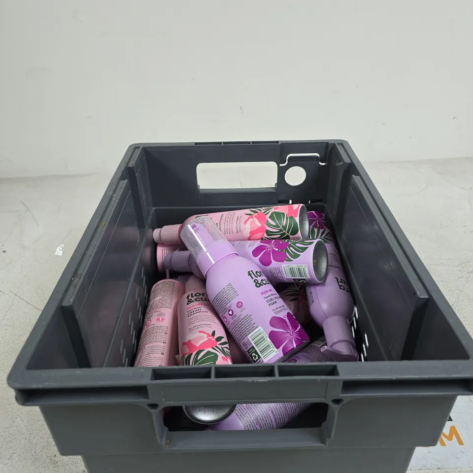 TOTE OF APPROXIMATELY 9 ASSORTED FLORA AND CURL ITEMS TO INCLUDE CREAM SHAMPOO, CREAM CONDITIONER ETC