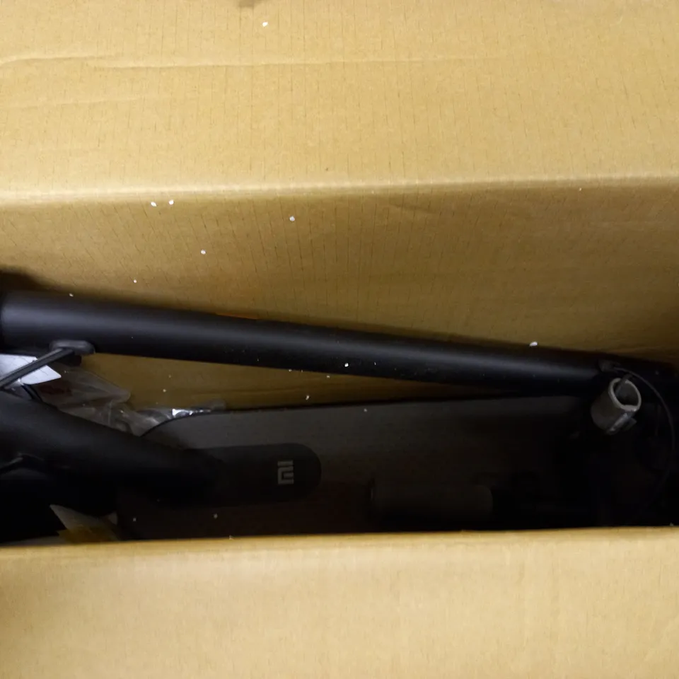 XIAOMI MI ESSENTIAL LITE ELECTRIC SCOOTER UPGRADED VERSION M365- collection only
