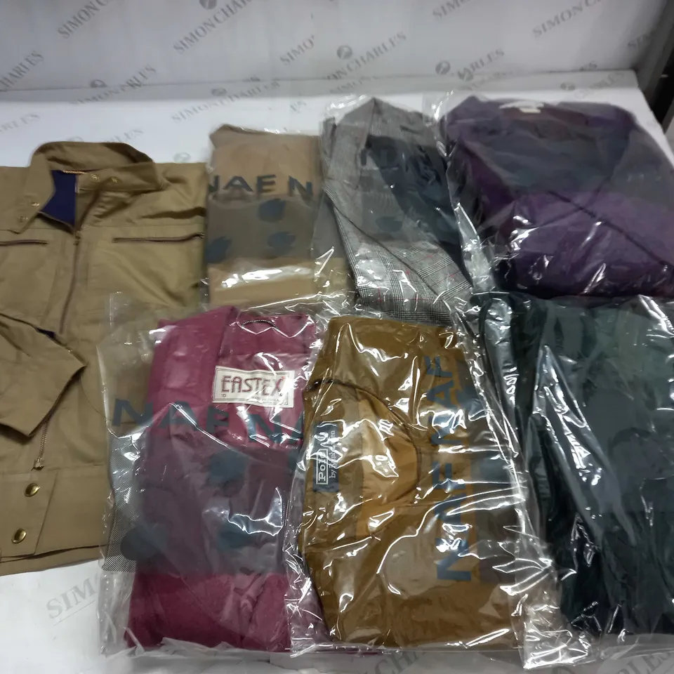 LOT OF 7 ASSORTED CLOTHING ITEMS IN VARIOUS SIZES