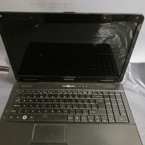 EMACHINES E525 LAPTOP