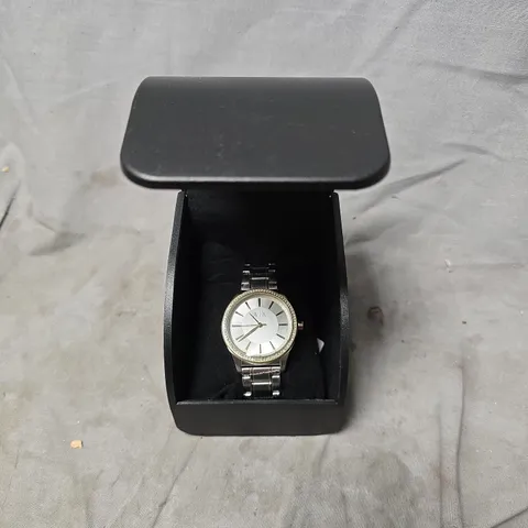BOXED ARMANI EXCHANGE LADIES WATCH SILVER AX5446