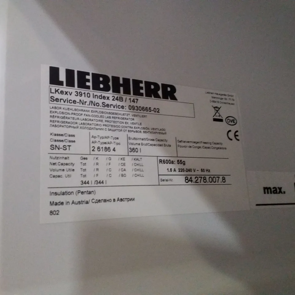 LIEBHERR LKEXV 3910 LABORATORY FRIDGE 360L