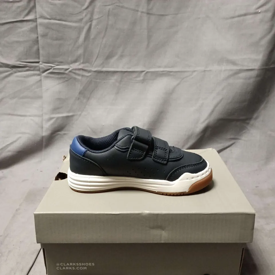 BOXED PAIR OF CLARKS URBAN SOLO K NAVY VELCRO KIDS' SHOES, UK 7 (EU 24)