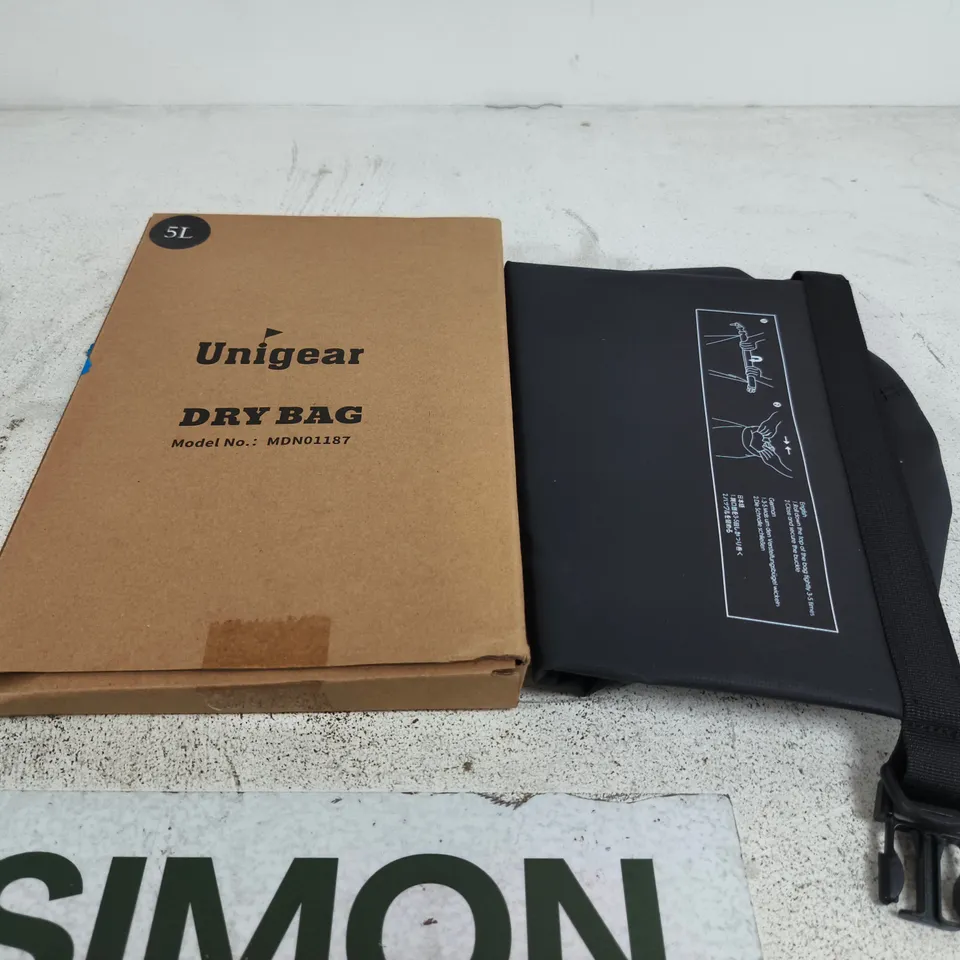 UNIGEAR DRY BAG 5L – BLACK