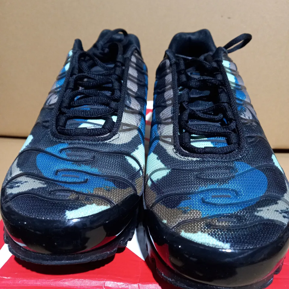 NIKE AIR MAX PLUS CZ7553-001 TRAINERS - SIZE 7.5