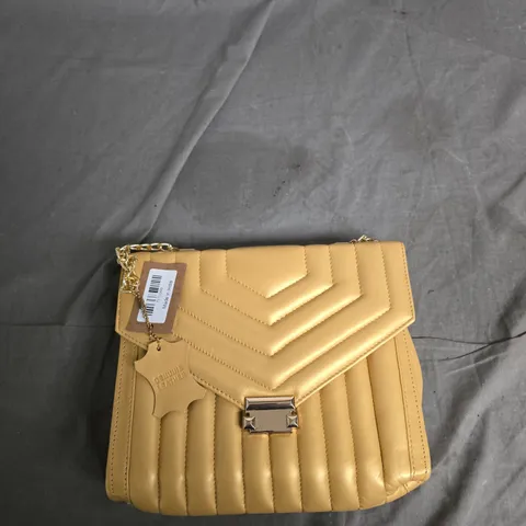 YELLOW QUILTED CROSSBODY BAG WITH CHEVRON STITCHING – CHAIN STRAP