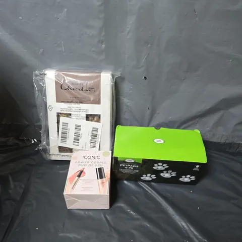 BOX OF APPROXIMATELY 10 ASSORTED ITEMS TO INCLUDE HOTEL CHOCOCLATE, LIGHTS AND MAKEUP