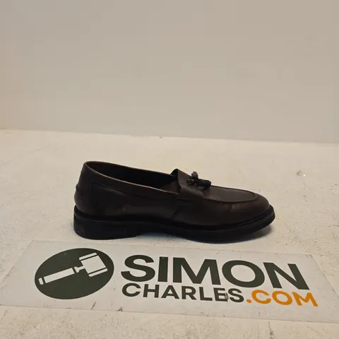 MEN'S BROWN TASSEL LOAFERS β UK 10