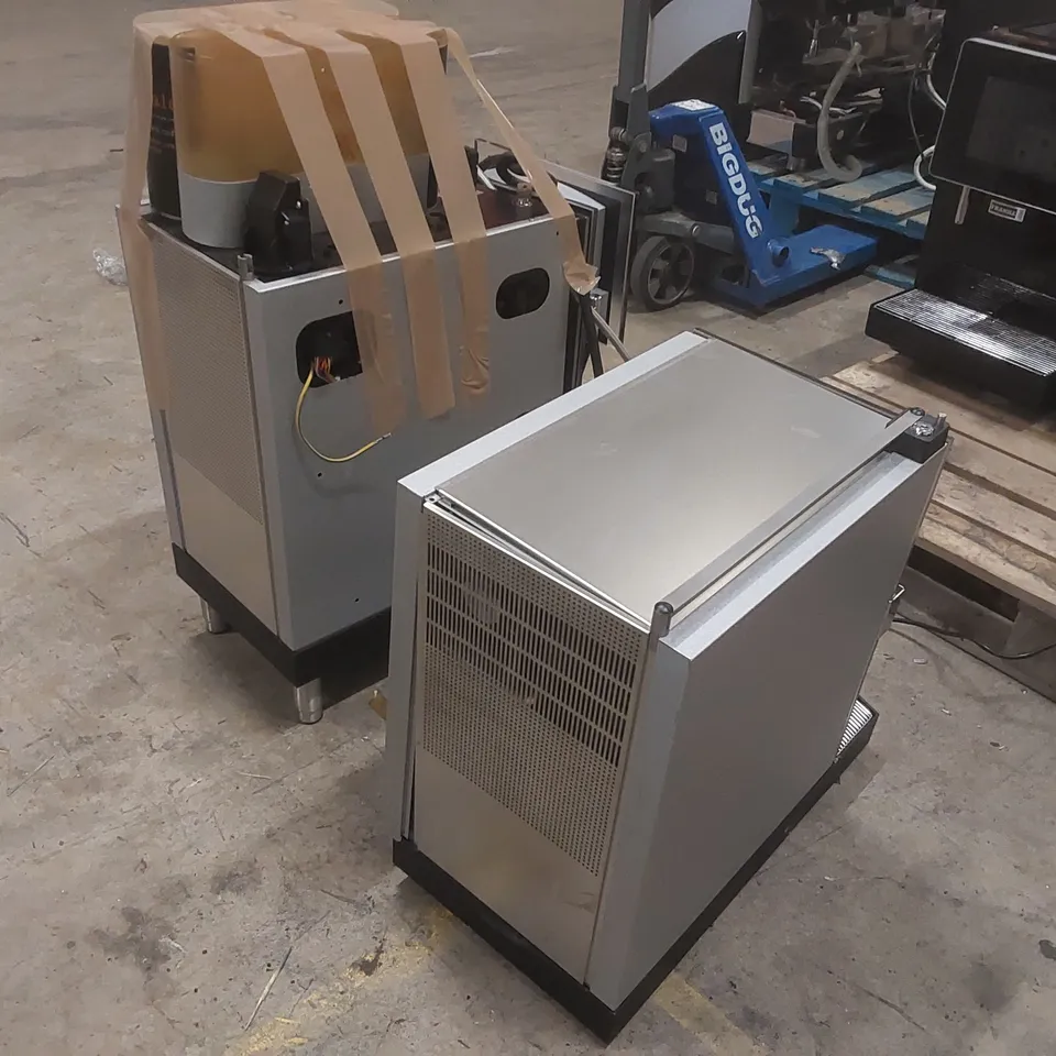 FRANKE COMMERCIAL COFFEE MACHINE WITH MILK CHILLER