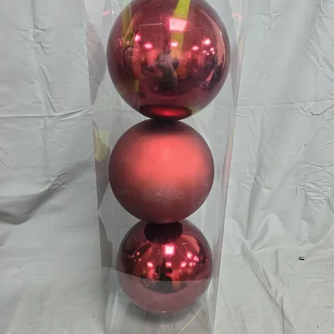 SET OF 3 JUMBO BAUBLES IN RED