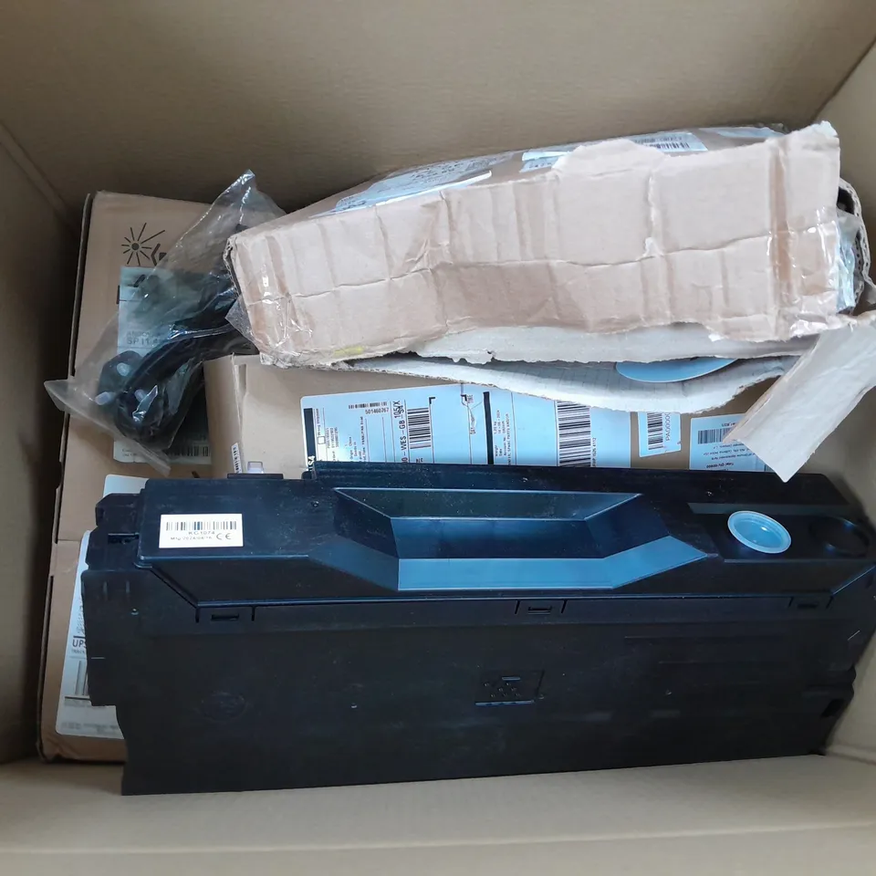 BOX OF APPROXIMATELY 10 ASSORTED PRINTING PARTS TO INCLUDE ADAPTERS, ANDHP BATTERY ETC. - COLLECTION ONLY