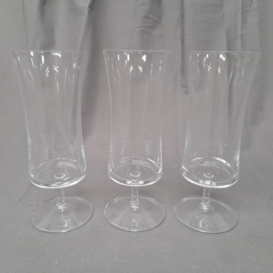 BOXED NUDE SET OF APPROXIMATELY 18 DRINKING GLASSES - COLLECTION ONLY