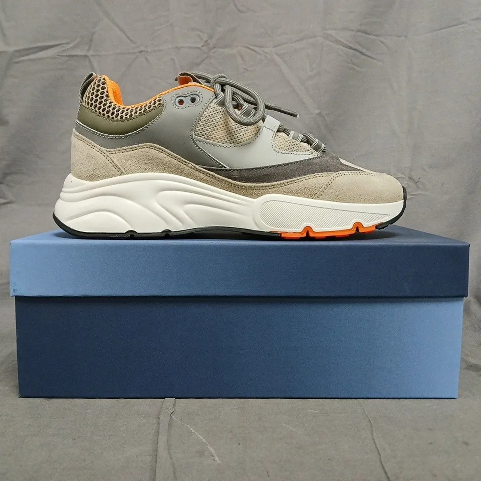 BOXED PAIR OF CLEENS AERO RUNNER TRAINERS IN DESERT SIZE UK 7.5