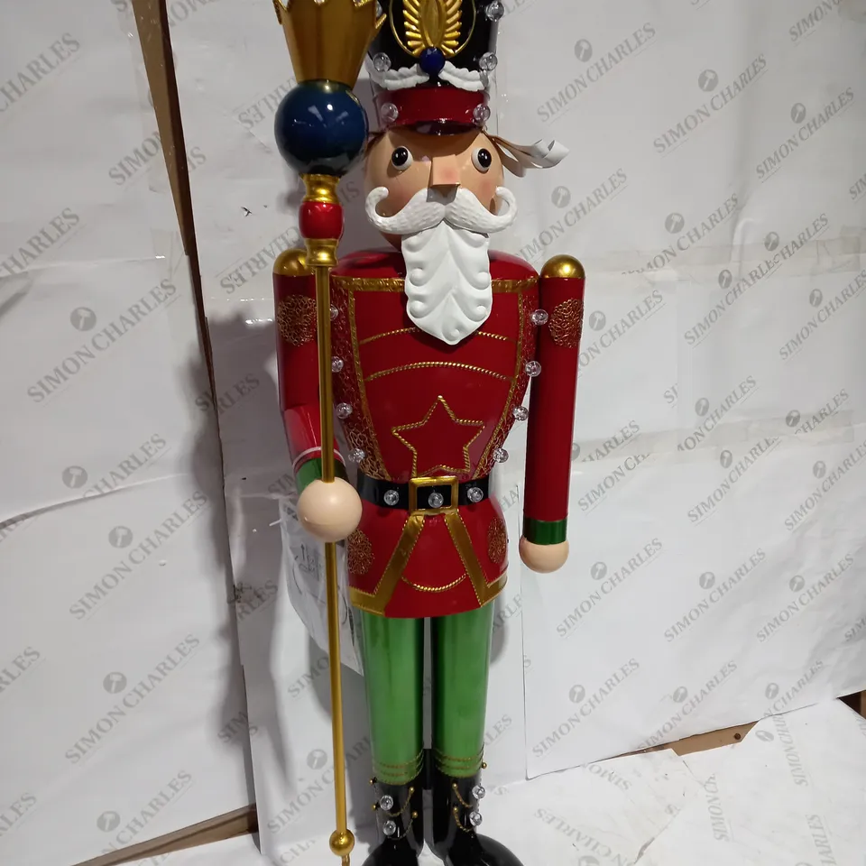 IN-LIT GIANT NUTCRACKER - TRADITIONAL RRP £129.99