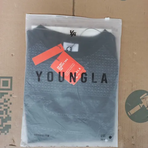 BAGGED YOUNGLA CREW NECK T-SHIRT IN BLACK SIZE LARGE