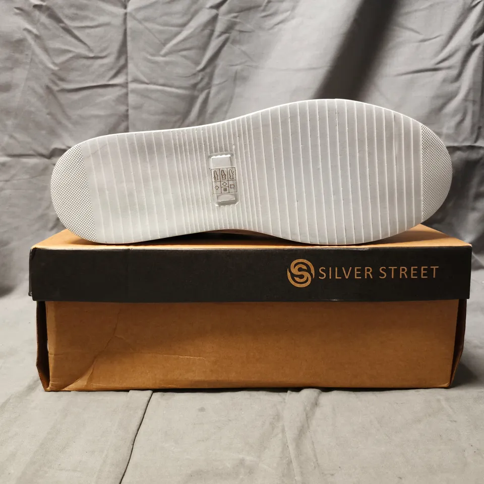 BOXED PAIR OF SILVER STREET LACE UP SHOES IN TAN SIZE UK 8