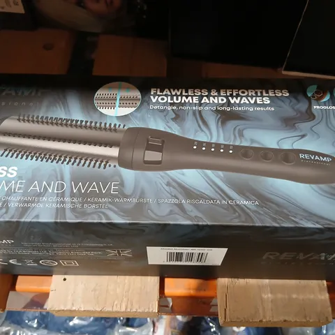 BOXED REVAMP PROGLOSS BIG VOLUME AND WAVE HOT CERAMIC BRUSH