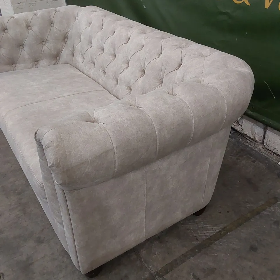 DESIGNER 2 SEATER CHESTERFIELD STYLE SOFA