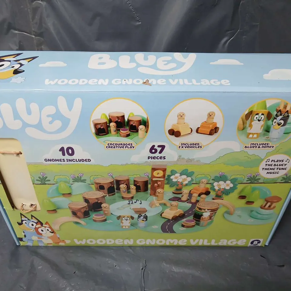 BOXED BLUEY WOODEN GNOME VILLAGE RRP £49.99