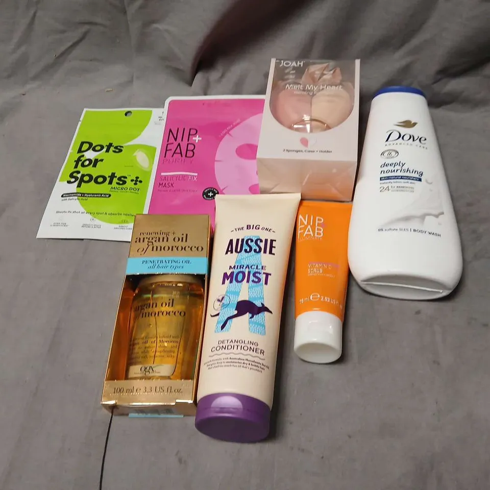 BOX OF APPROX 15 ASSORTED HEALTH & BEAUTY PRODUCTS: DOVE BODY WASH, AUSSIE CONDITIONER, NIP+FAB MASK, JOAH SKINCARE, DOTS FOR SPOTS PATCHES