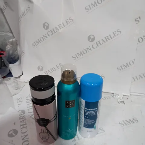 APPROXIMATELY 10 ASSORTED AEROSOL ITEMS TO INCLUDE PERFUME, SHOWER GEL, ENGEMYCIN SPRAY ETC - COLLECTION ONLY