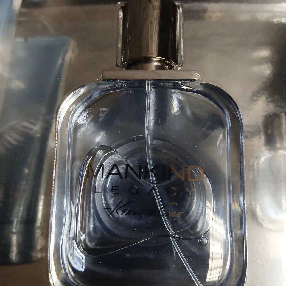 KENNETH COLE MANKIND LEGACY GIFT SET – EAU DE TOILETTE 100 ML + HAIR & BODY WASH 100 ML