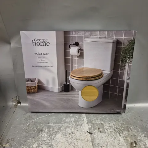 BOXED 18 INCH WOODEN TOILET SEAT 