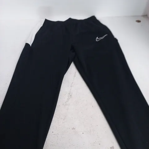 NIKE DRI-FIT SLIM FIT MEN'S TROUSERS (BLACK) – SIZE M
