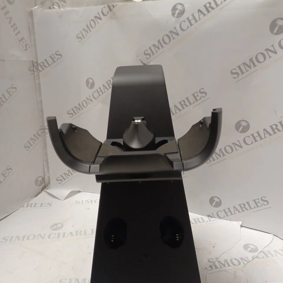 DAZED CHARGING DOCK 