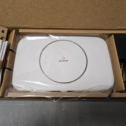 BOXED PLUSNET HUB TWO