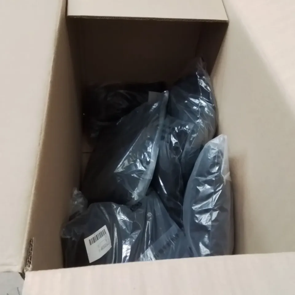 BOXED BRAND NEW APPROXIMATELY 8 CAPSULE TAPERED TROUSERS BLACK SIZE 20L