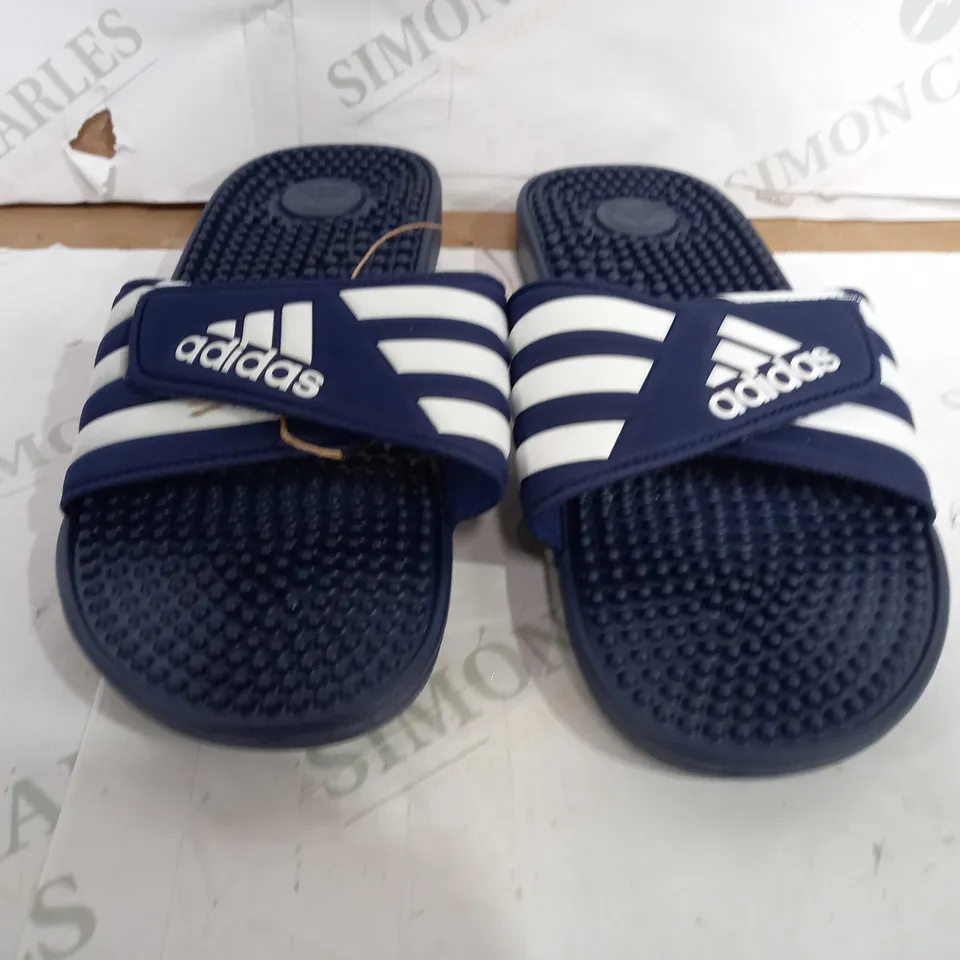 PAIR OF ADIDAS SLIDES IN BLUE/WHITE - 7 UK