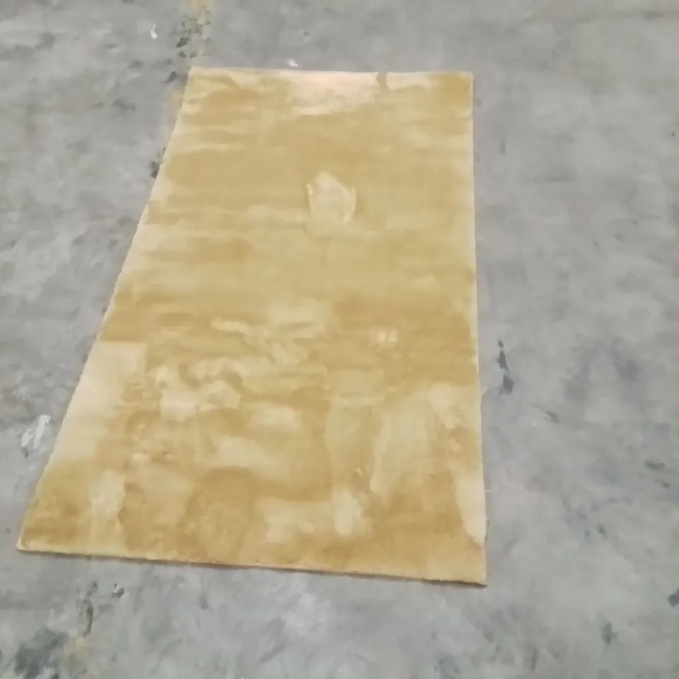 QUALITY DESIGNER AREA RUG - APPROXIMATELY 145X80CM