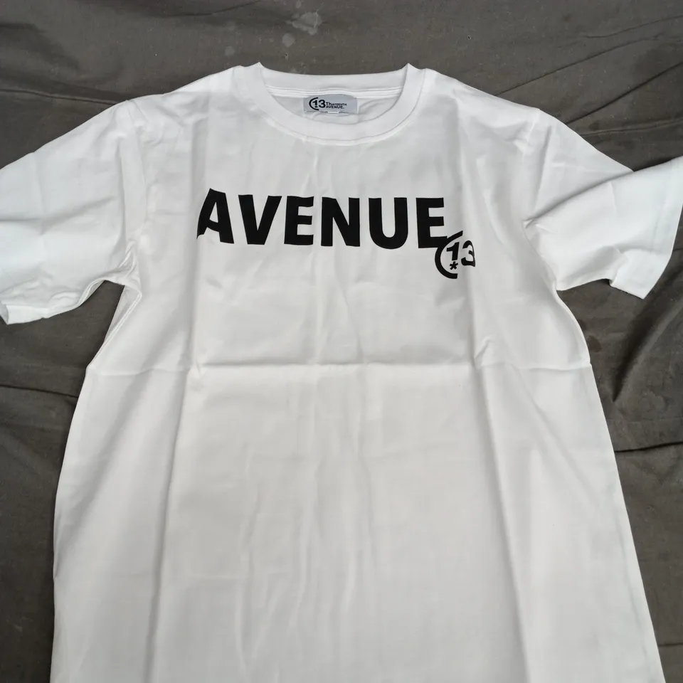 13TH AVENUE WHITE T-SHIRT – SIZE M (UK M)