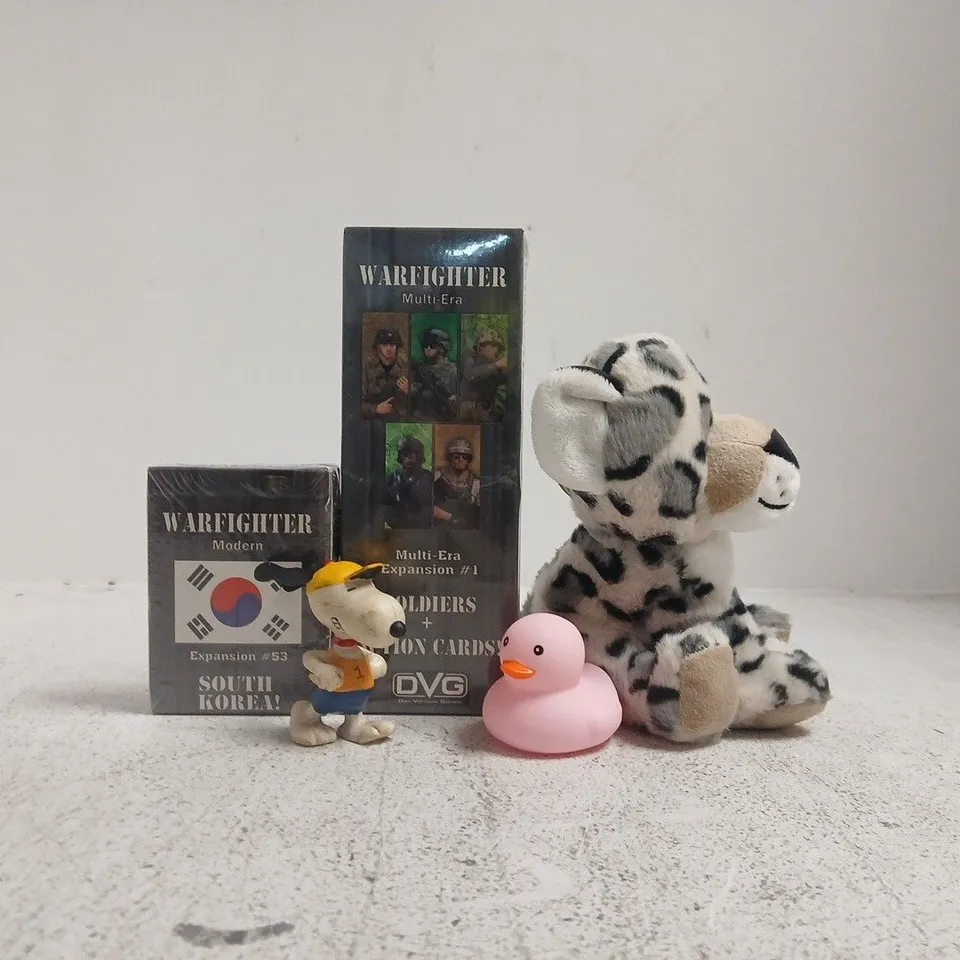 APPROXIMATELY 10 ASSORTED TOYS AND GAMES TO INCLUDE PINK DUCK, WARFIGHTER EXPANSION PACK, ETC