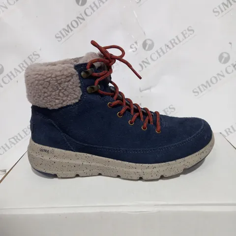 SKECHERS GOWALK SHERPA BOOTS SIZE 7