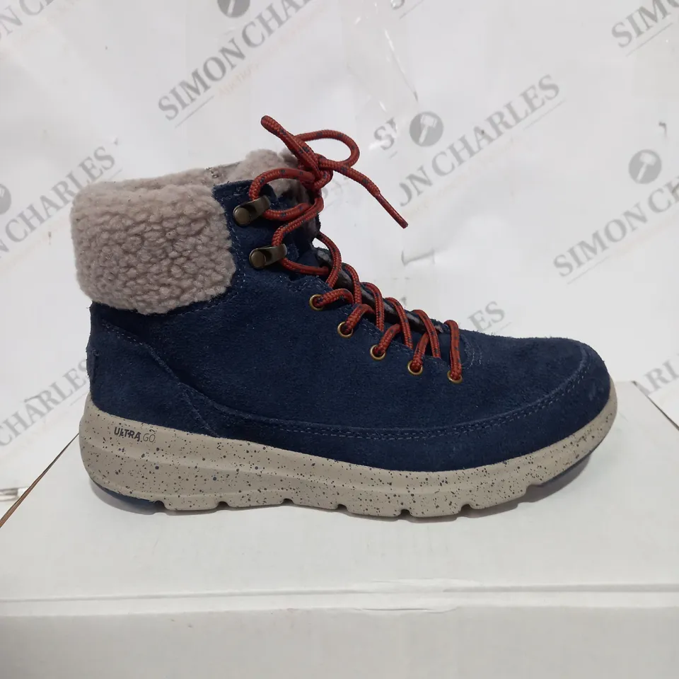 SKECHERS GOWALK SHERPA BOOTS SIZE 7