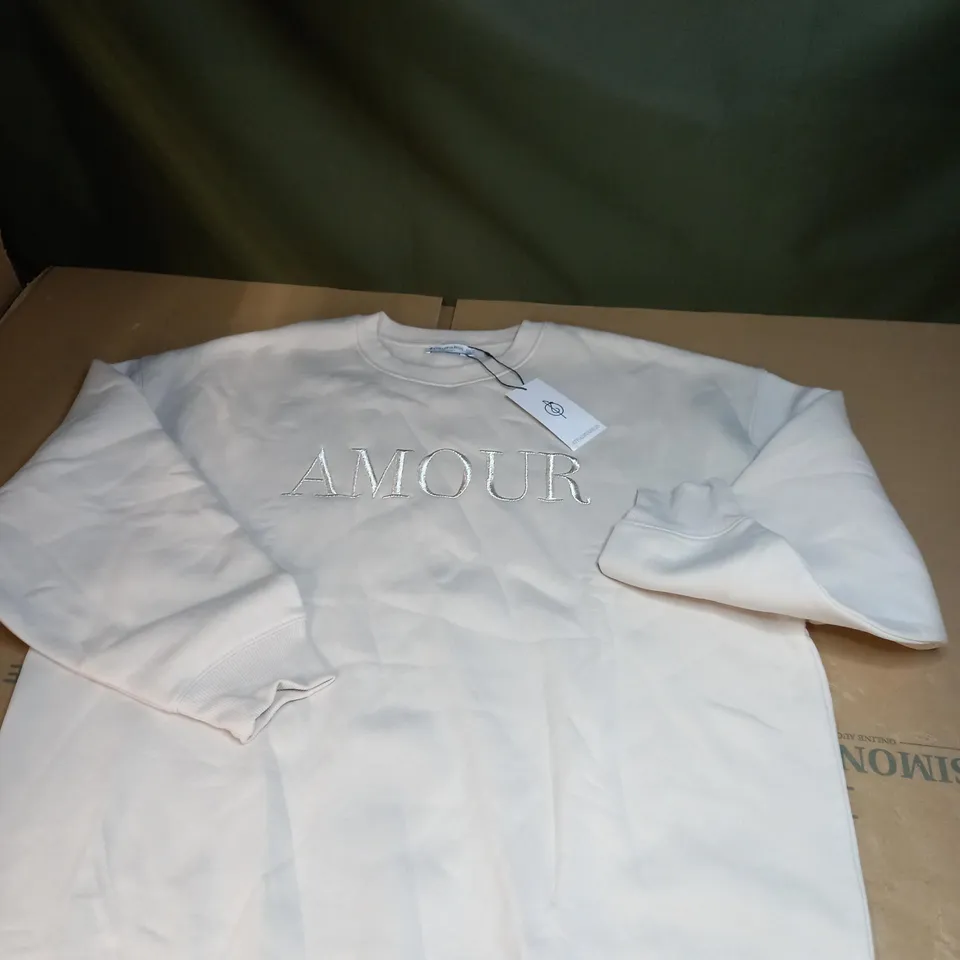 STRADIVARIUS AMOUR JUMPER SIZE L