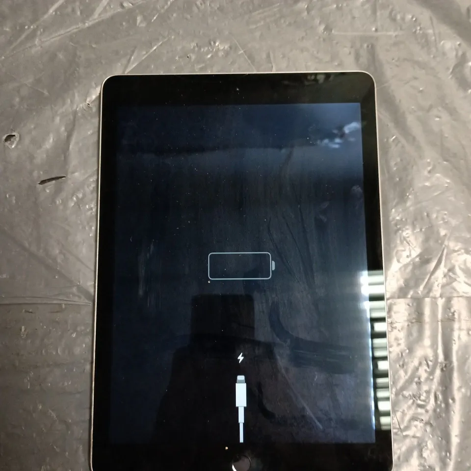 APPLE IPAD A1566