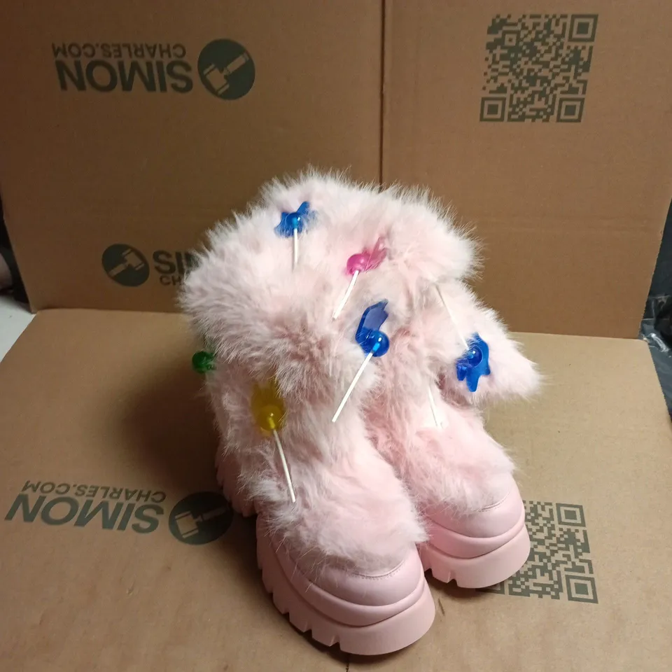 KOI UK 6 HAIRY LOLLIPOP SNOW BOOTS – CANDY PINK