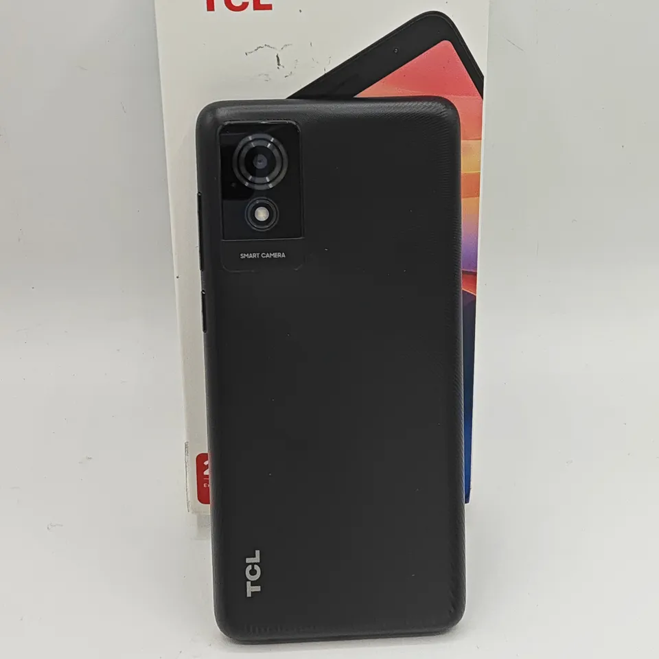 BOXED TCL 501 2/32GB IN BLACK - T433D