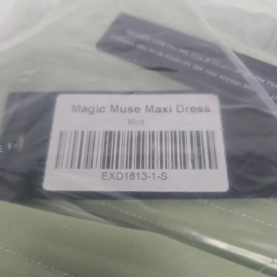BAGGED WHITE FOX MAGIC MUSE MAXI DRESS – MINT, UK SIZE S