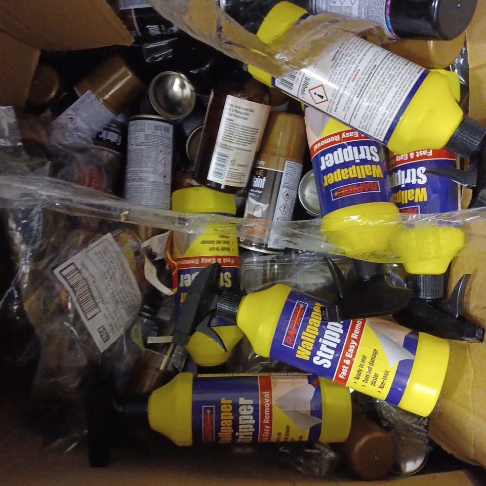 BOX OF ASSORTED SPRAY PAINTS AND CLEANING PRODUCTS 