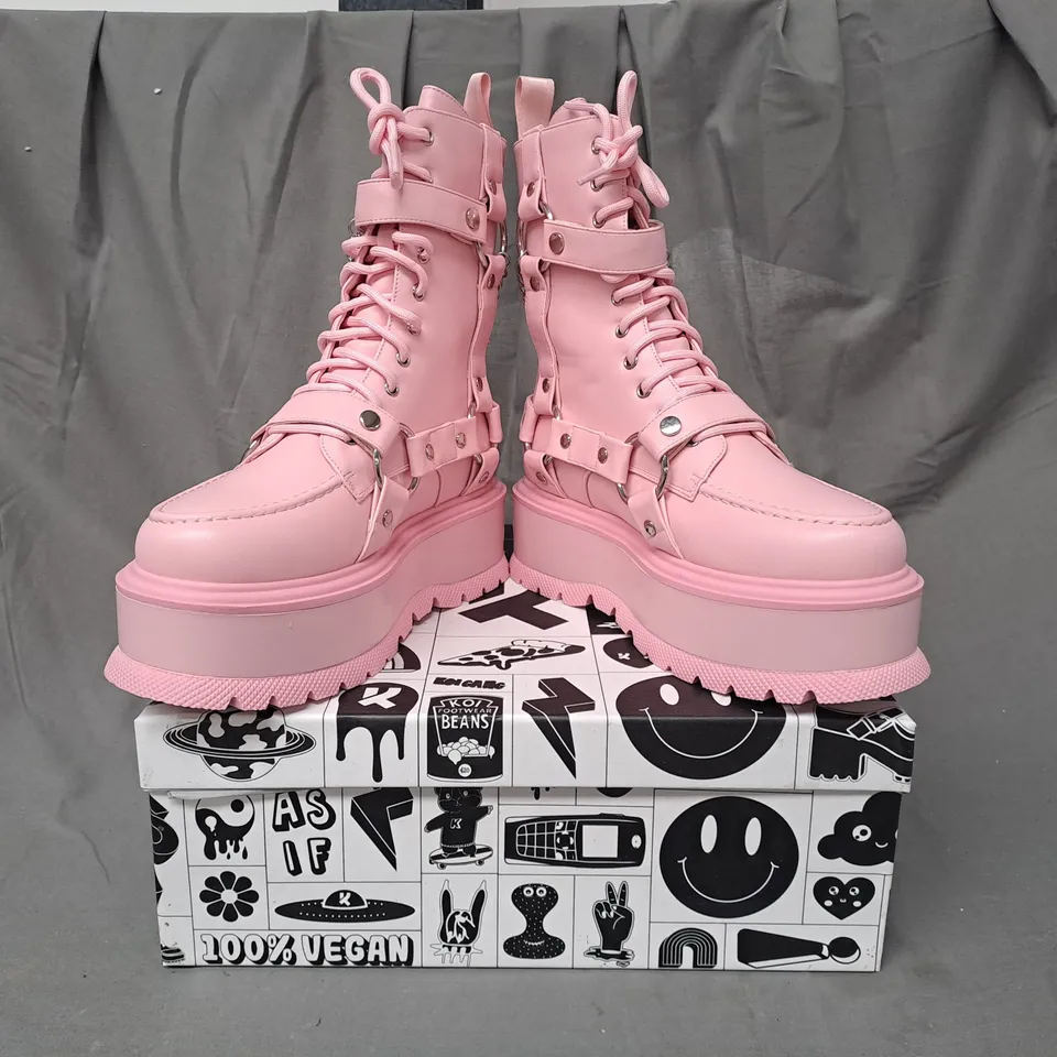 BOXED PAIR OF KOI VEGAN YAMI PASTEL PINK PLATFORM BOOTS UK SIZE 5