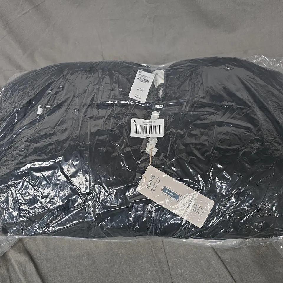 HOLLISTER BLACK PUFFER JACKET – SIZE XXL