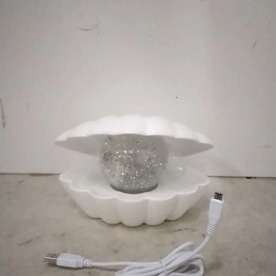 BOXED SENSE AROMA SEA SHELL LED COLOUR CHANGING LAMP (WHITE GLITTER)