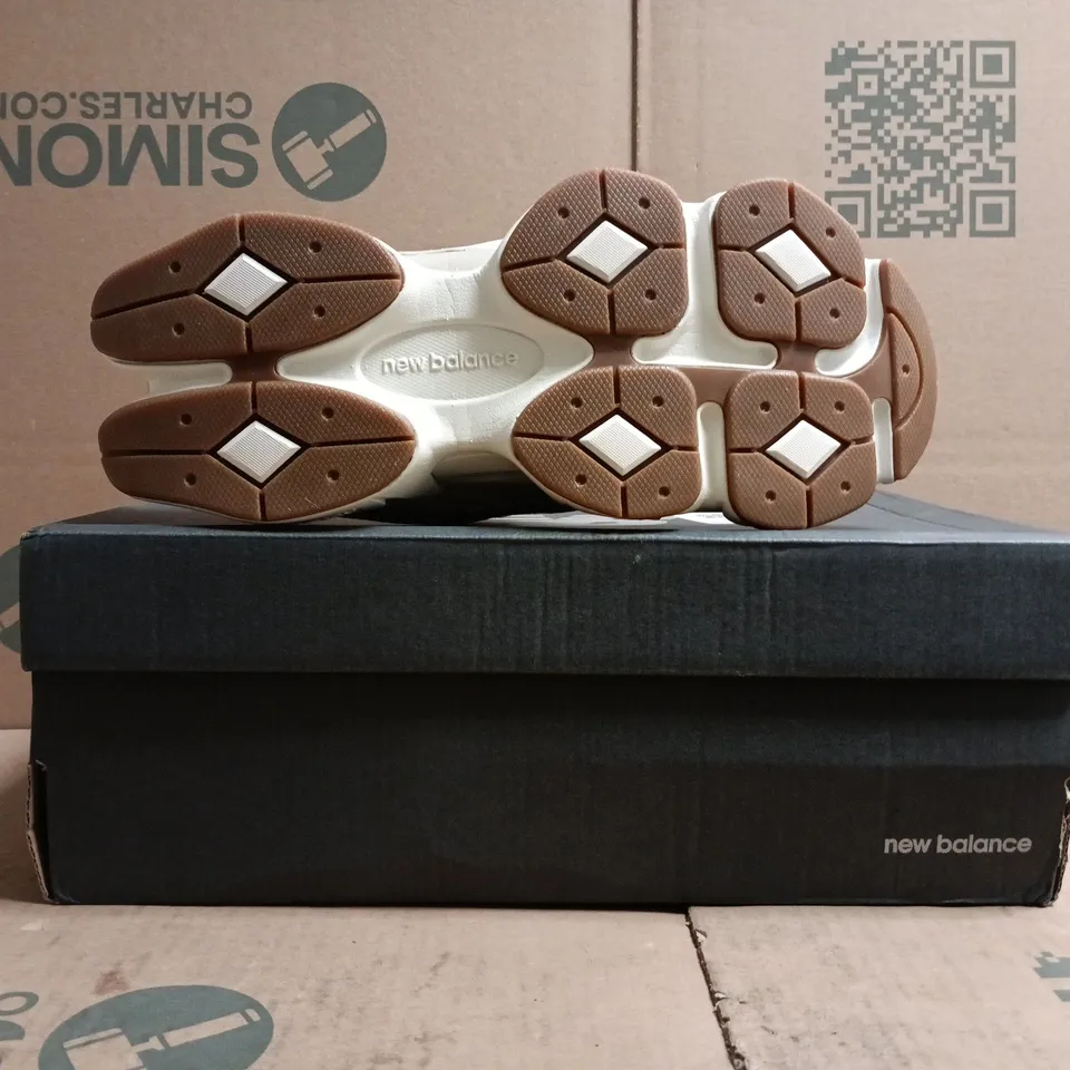BOXED PAIR OF NEW BALANCE 9060 TRAINERS IN CREAM SIZE UK 8