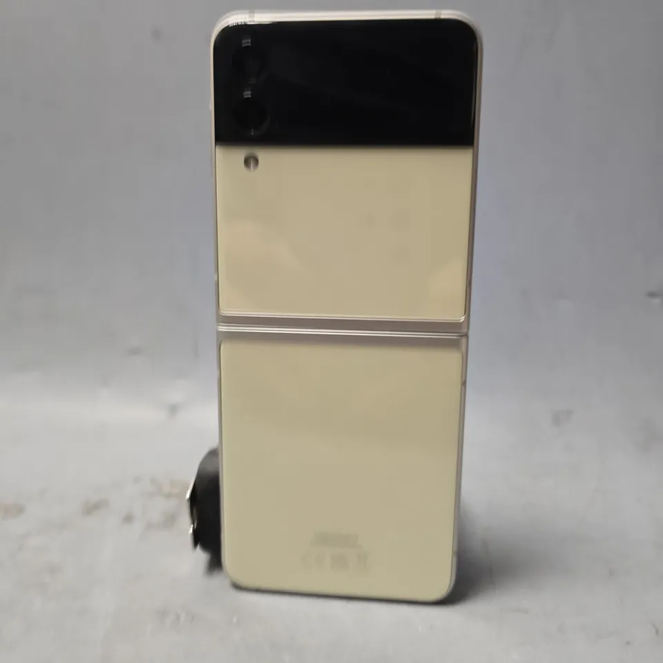 SAMSUNG GALAXY Z FLIP 