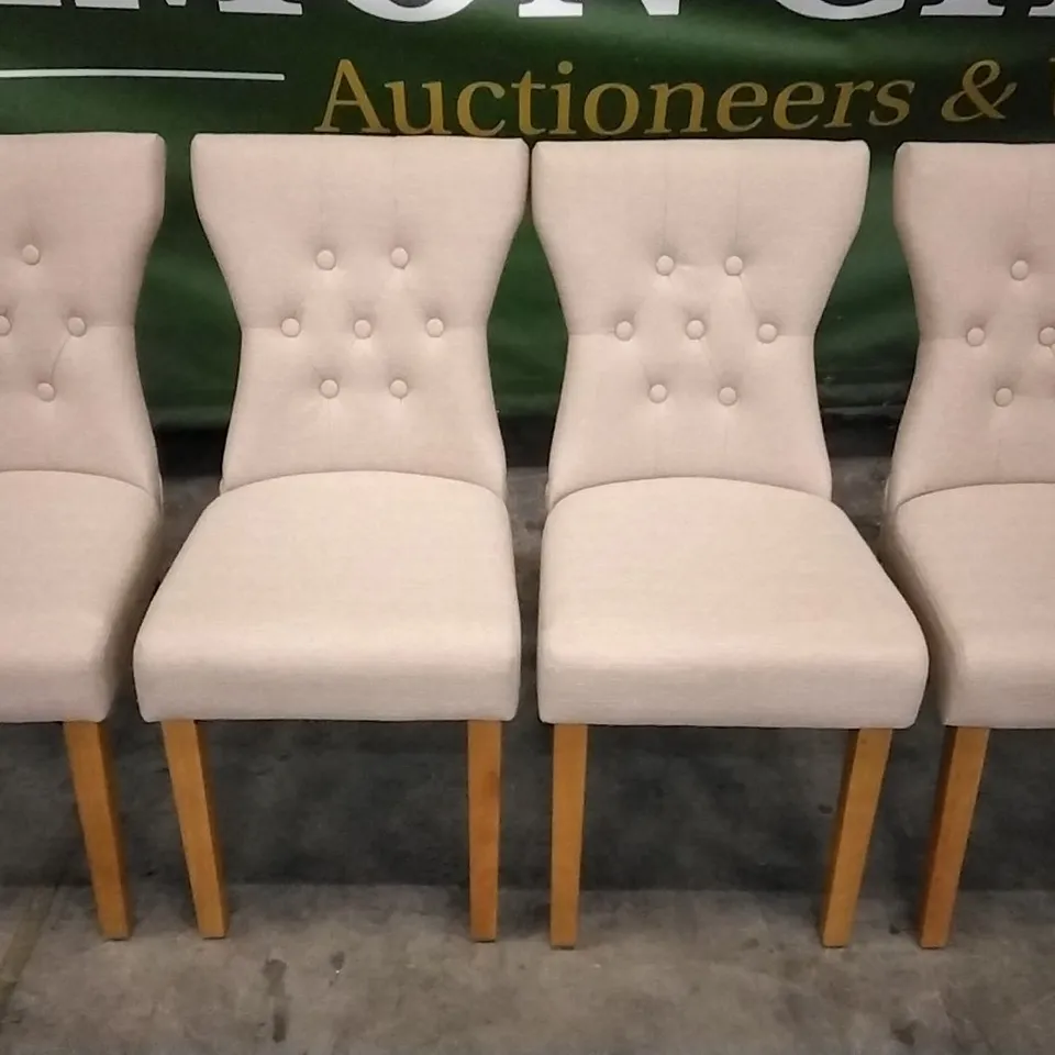 SET OF 4 BEIGE FABRIC BUTTONBACK DINING CHAIRS WITH WOODEN LEGS