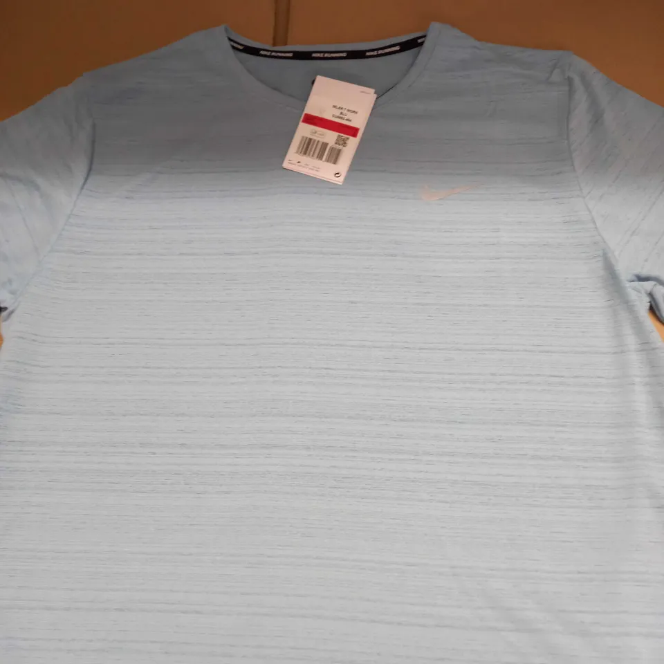 MENS NIKE LOGO T-SHIRT SIZE L